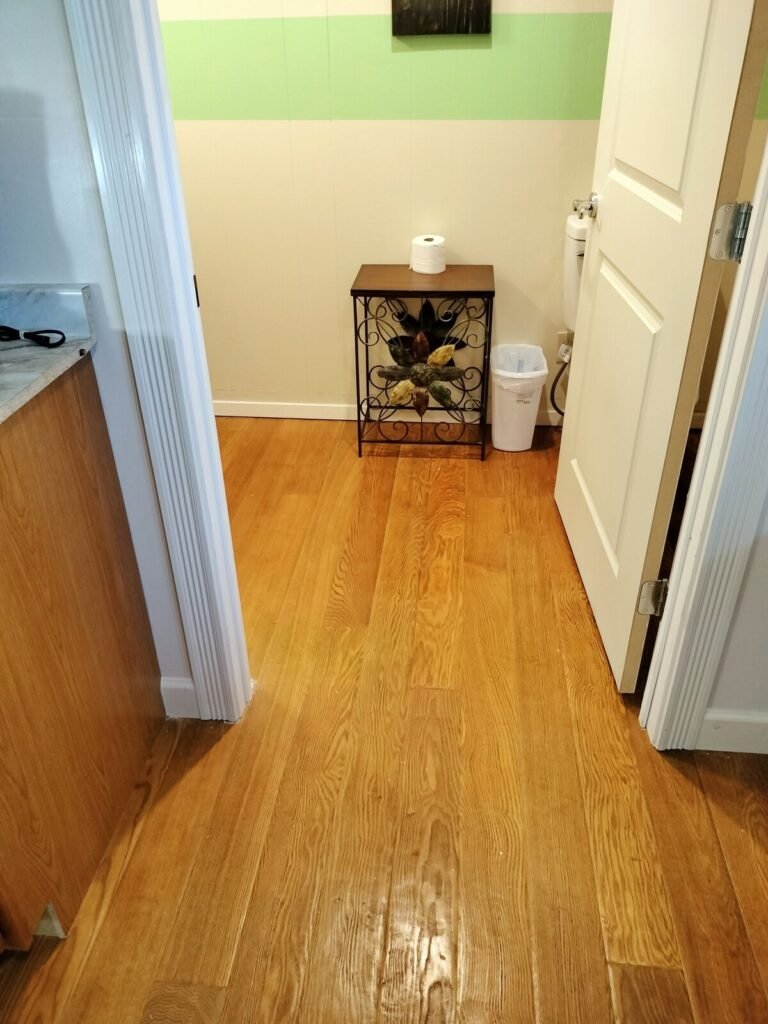 Golden Sunflower’s Apartment G, Cameron University, Comanche county hospital! <span class="mfrsm-badge mfrsm-badge-available">Available now</span>
